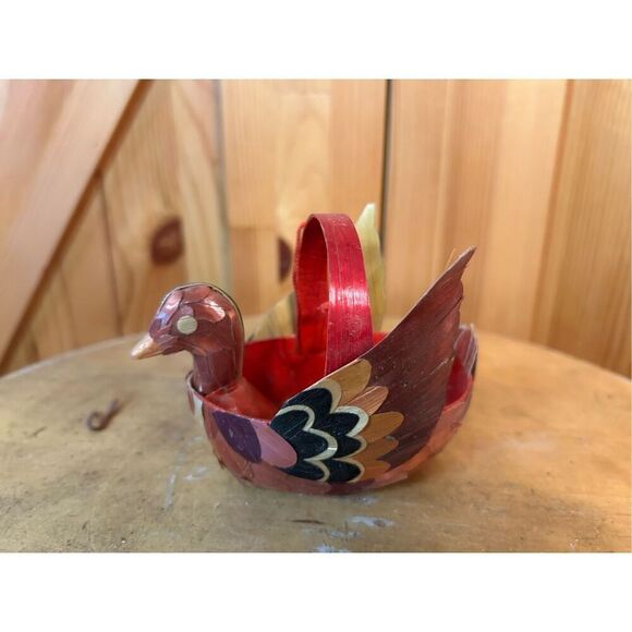 Vintage Shaved Wood Figure Duck Bird Basket Folk Art Ornament (8562) - Picture 3 of 8